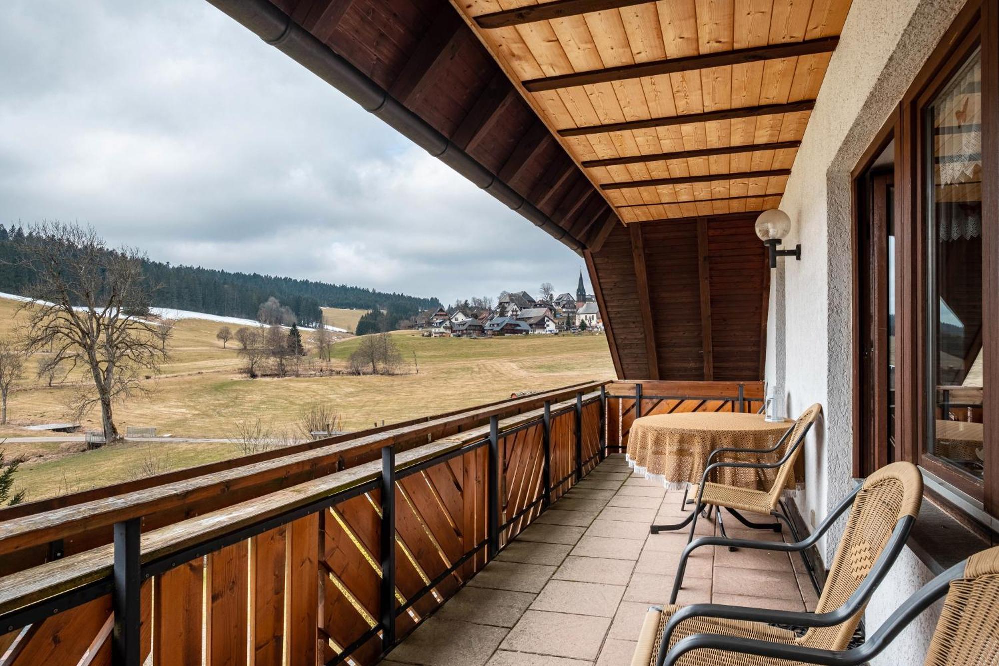 Ferienhaus Kaltenbach 티티제-노이슈타트 외부 사진