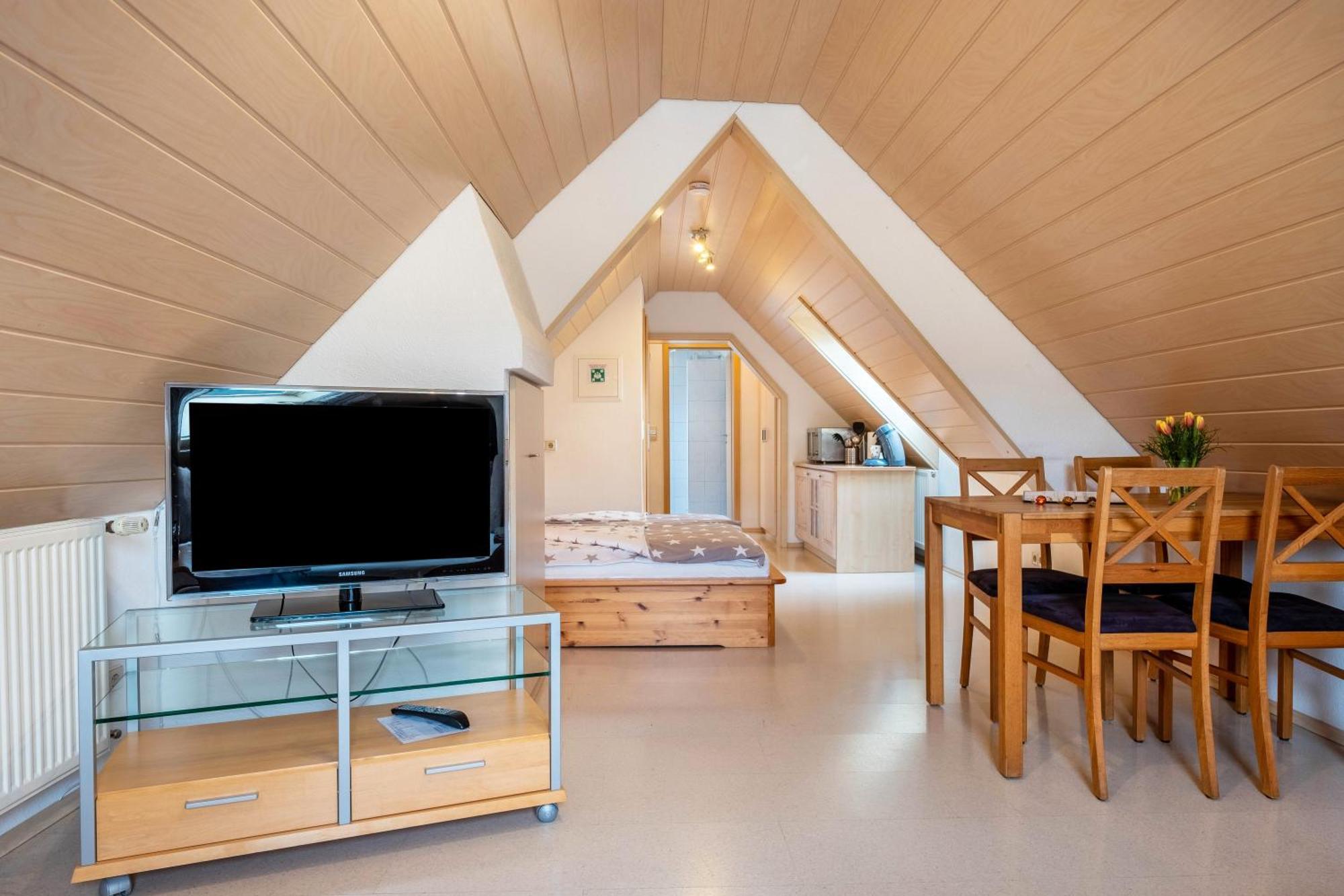 Ferienhaus Kaltenbach 티티제-노이슈타트 외부 사진